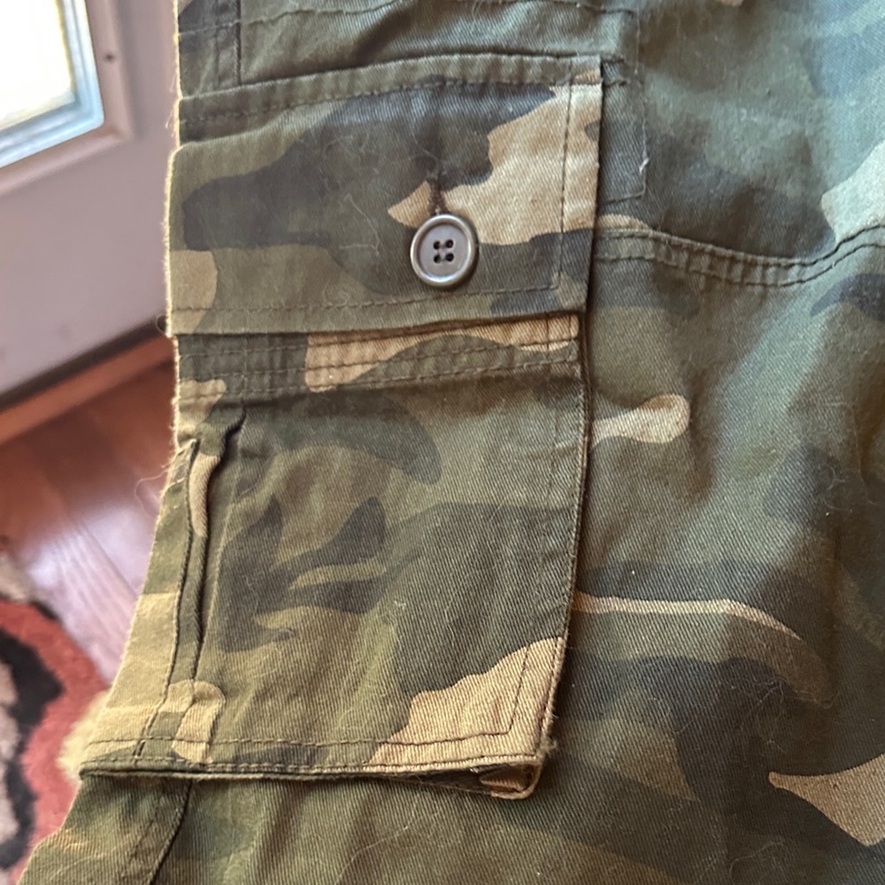 Camouflage Cargo Pants NWT 34